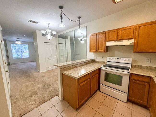 Building Photo - Victoria Station #156 - Pet Friendly!