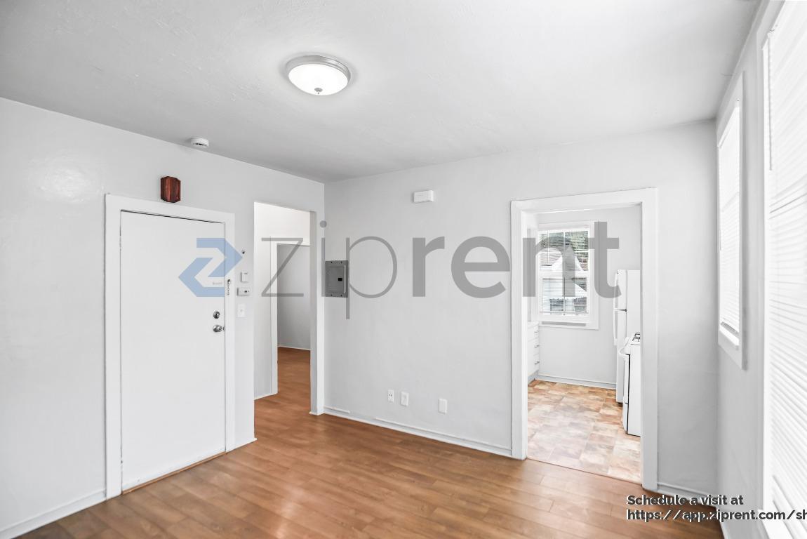 Building Photo - 1209 Campbell St