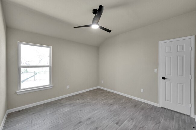 Building Photo - 106 Harbor Ct