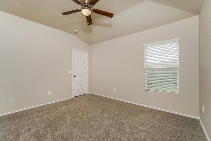 Building Photo - 511 Roquefort St