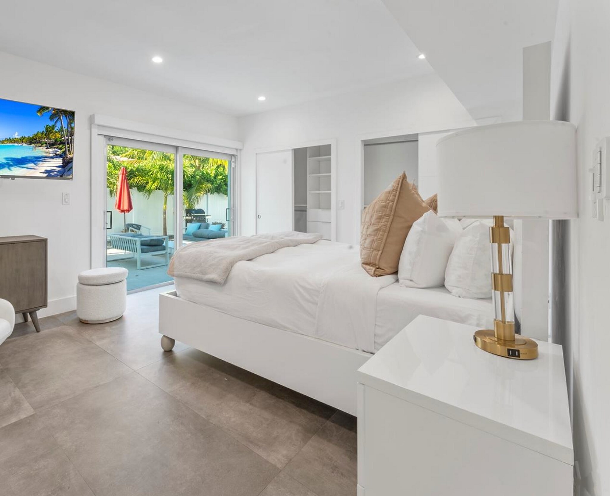 Building Photo - 7610 Bayside Ln