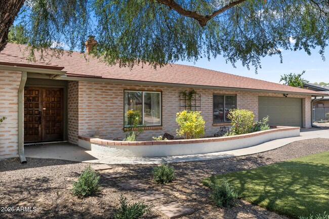 Building Photo - 5449 E Larkspur Dr
