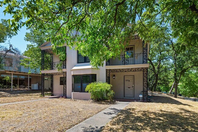 Building Photo - 1401 Kirkwood Rd