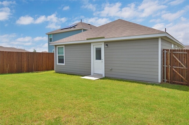 Building Photo - 7608 Bluebell Ln