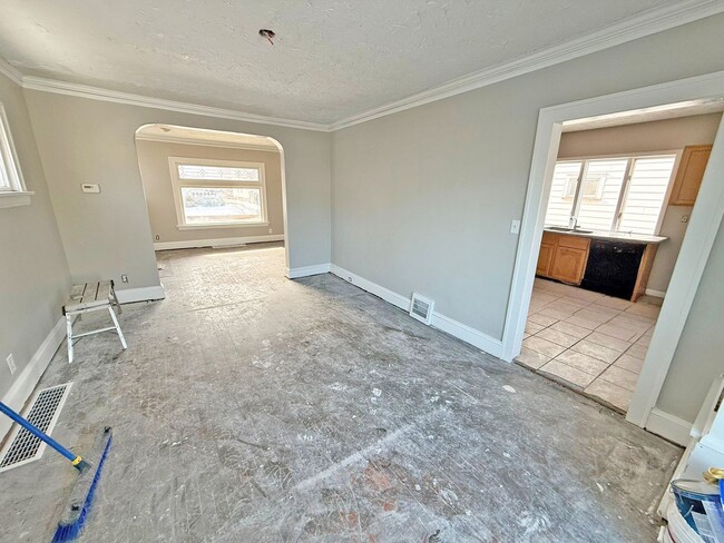 Building Photo - 3 BED 1 BATH SINGLE FAMILY HOME IN GARFIEL...