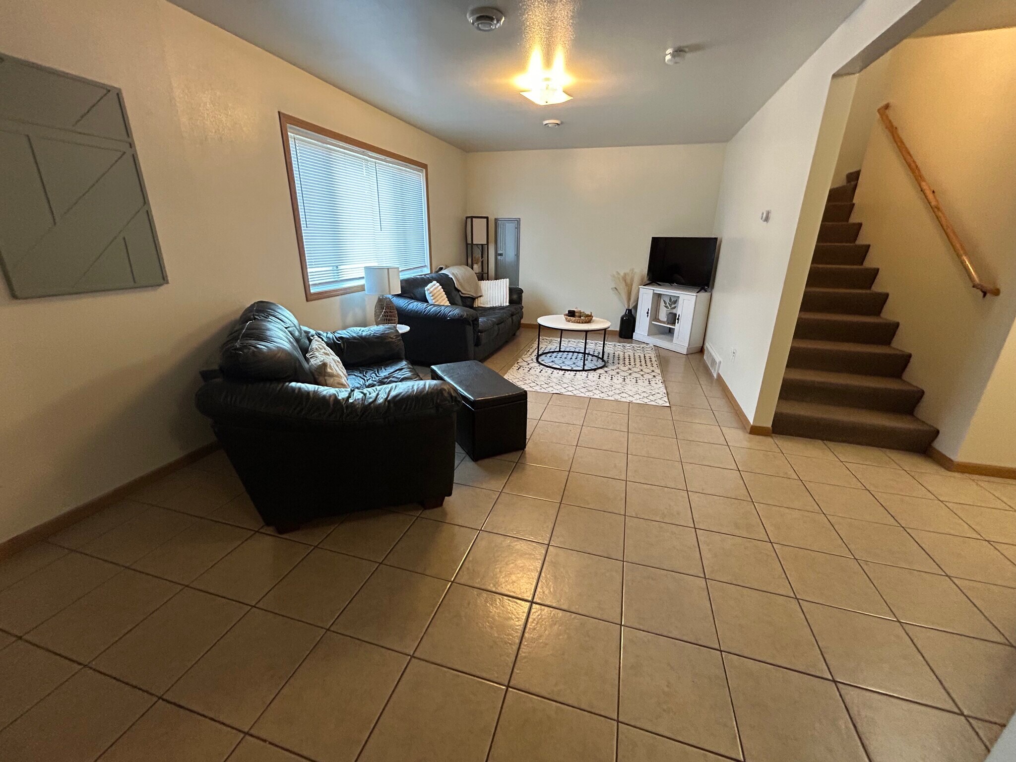 Building Photo - 1526 Starview Dr