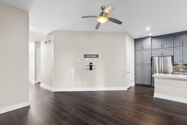 Building Photo - 1004 Banyon St