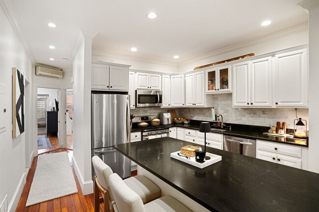 Building Photo - 110 Union Pk St