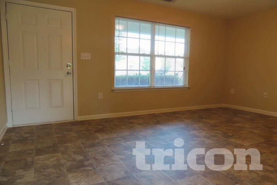 Building Photo - 5110 Grays Ridge Dr