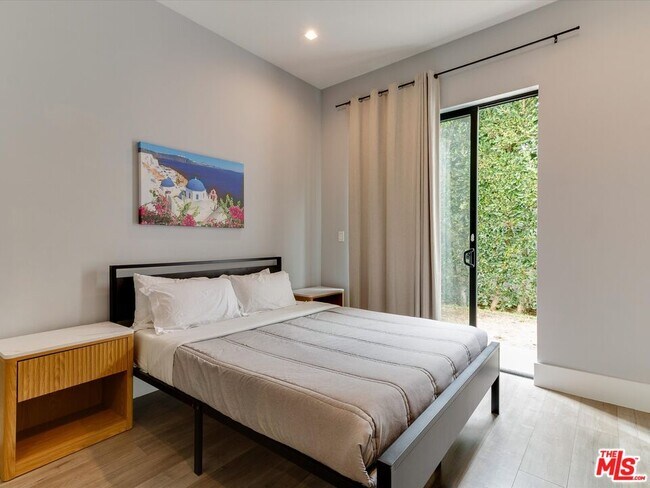 Building Photo - 4830 Pickford St