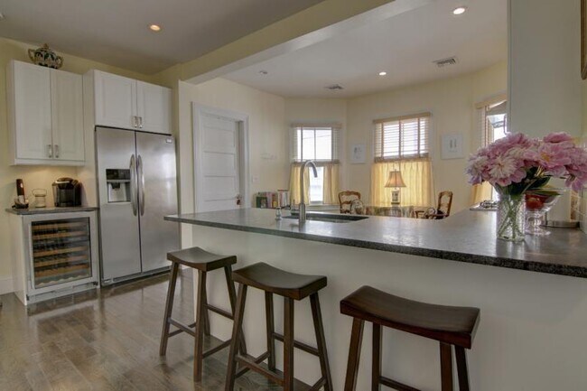 Building Photo - 26 S Angell St