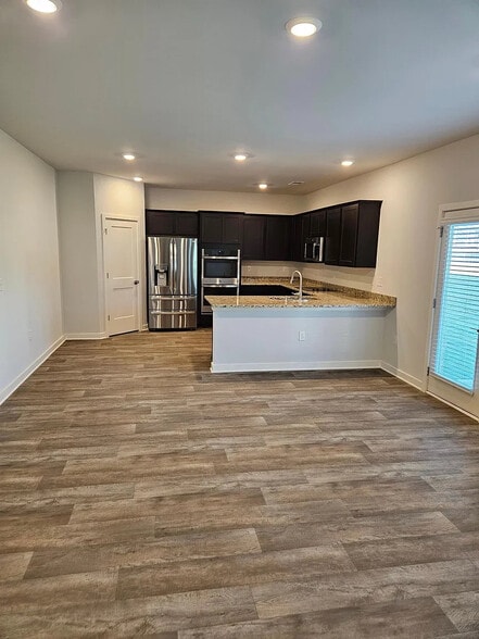 Building Photo - Room in House on Hibiscus Wy