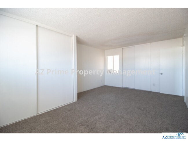 Building Photo - 3421 W Dunlap Ave