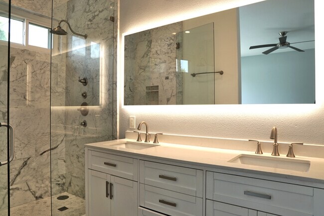 Building Photo - 238 Strada Fortuna