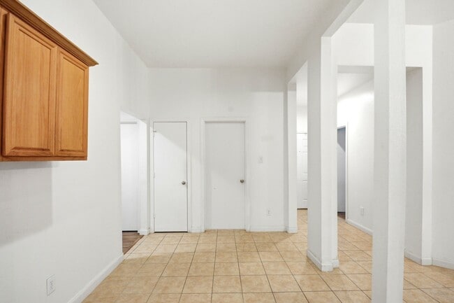 Building Photo - 111 Thunder Basin Dr