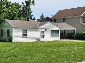 Building Photo - 441 Linden Ln