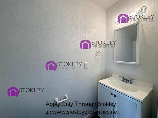 Building Photo - 3824 Willow Pass Rd