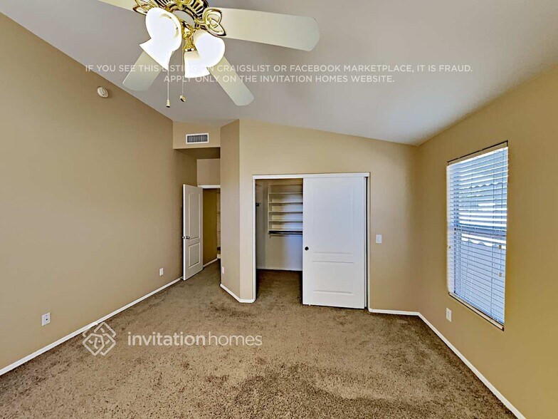 Building Photo - 9832 E Olla Ave