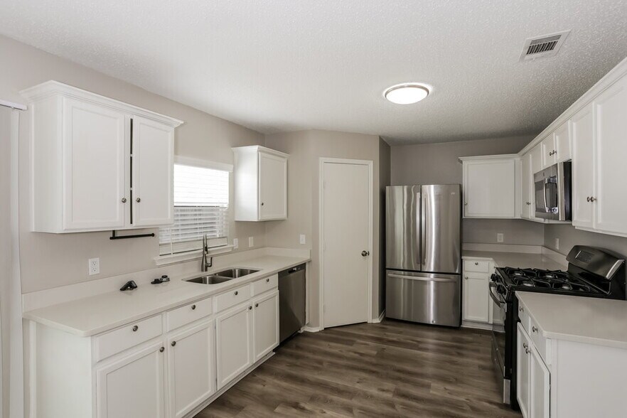 Building Photo - 1711 Berkley Dr