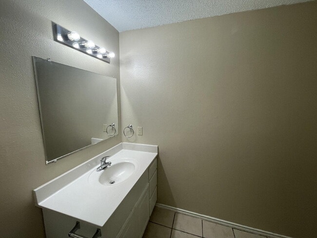 Building Photo - 5827 6th St