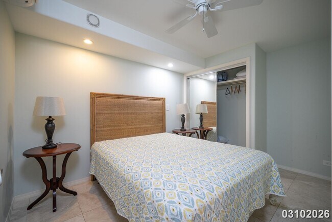 Building Photo - RARELY AVAILABLE FULLY FURNISHED CORAL STRAND CONDO IN WAIKIKI 1BR/1BA/1PKG
