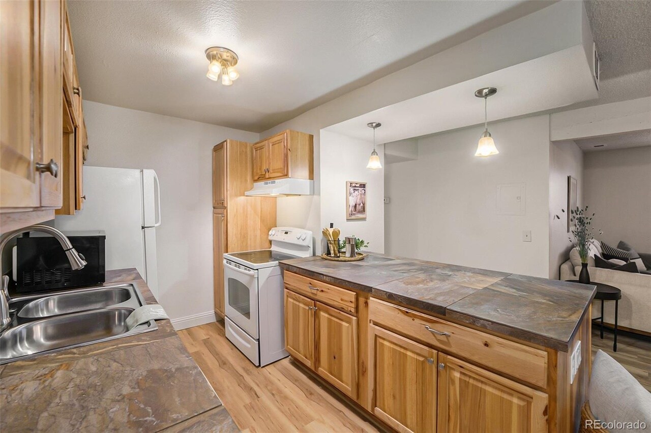 Building Photo - 16259 W 10th Ave