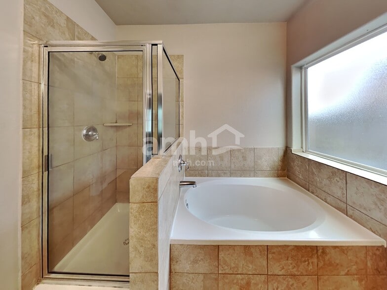 Building Photo - 18468 Sunrise Maple Dr