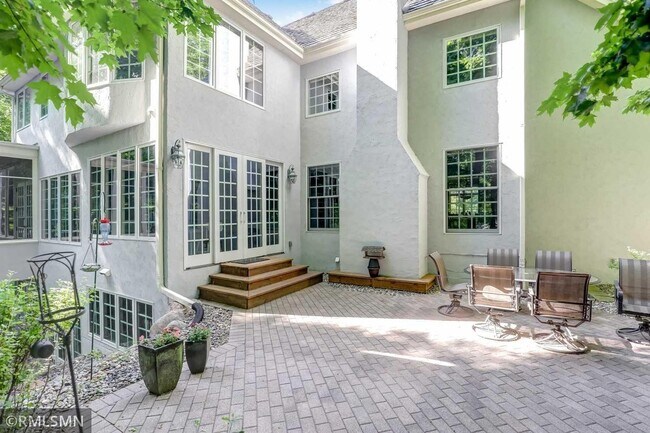 Building Photo - 14888 Pondview Cir