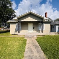 Building Photo - 3501 5th St