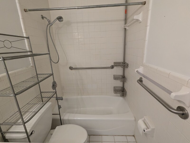 Building Photo - 3600 SW 23rd St