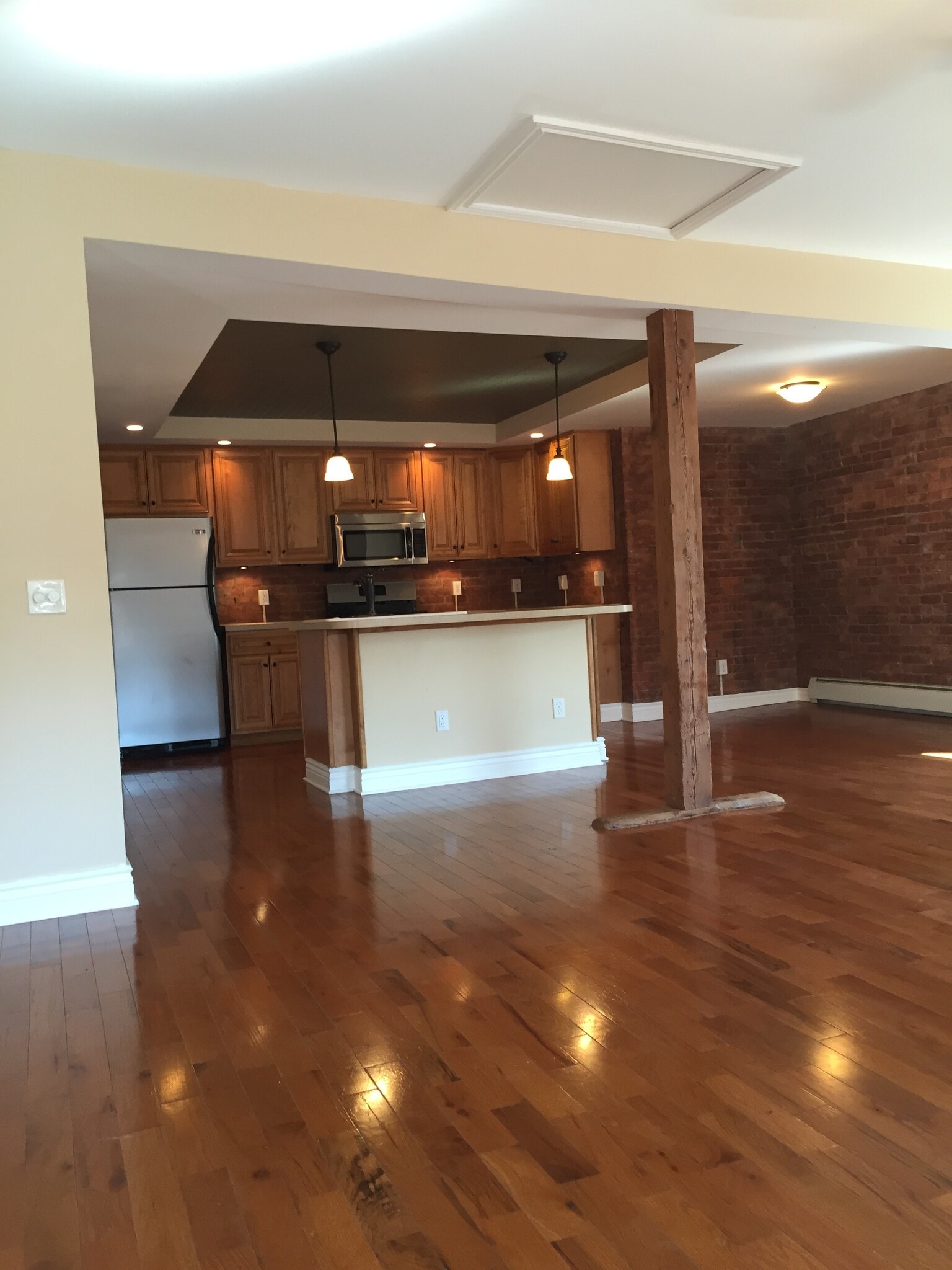 Building Photo - 23 S Main St Apt 5