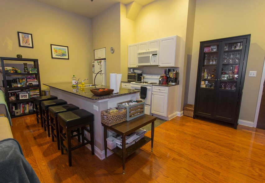 Kitchen - 1011 Chestnut Street