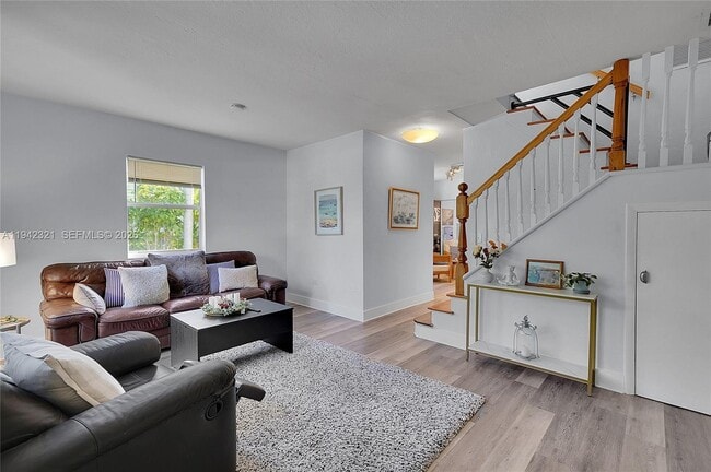 Building Photo - 618 86th St