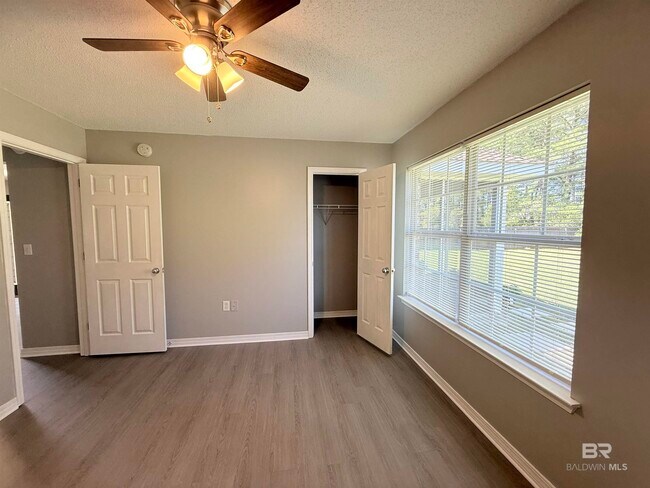 Building Photo - 521 Hamilton Blvd