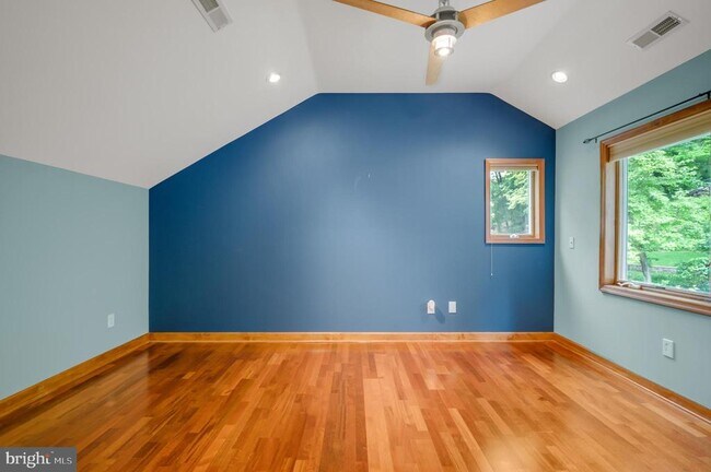 Building Photo - 3111 N Thomas St