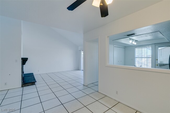 Building Photo - 4012 Grasmere Ave