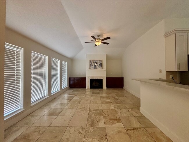 Building Photo - 7815 Log Hollow Dr