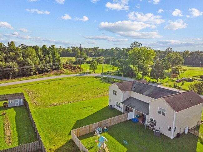 Building Photo - 216 Smallwood Rd