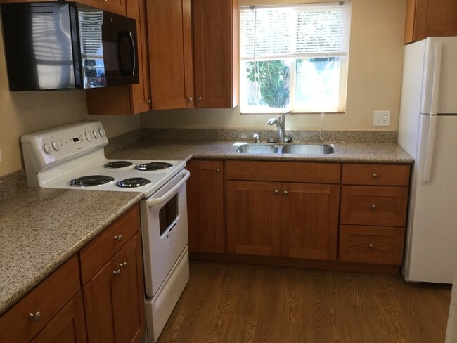 Building Photo - Charming 2-Bedroom Home in Prime Pecks Dri...