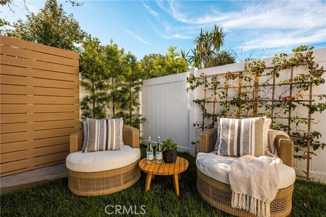 Building Photo - 2138 Orange Ave