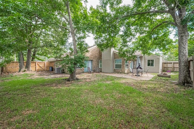 Building Photo - 8711 Pines Pl Dr
