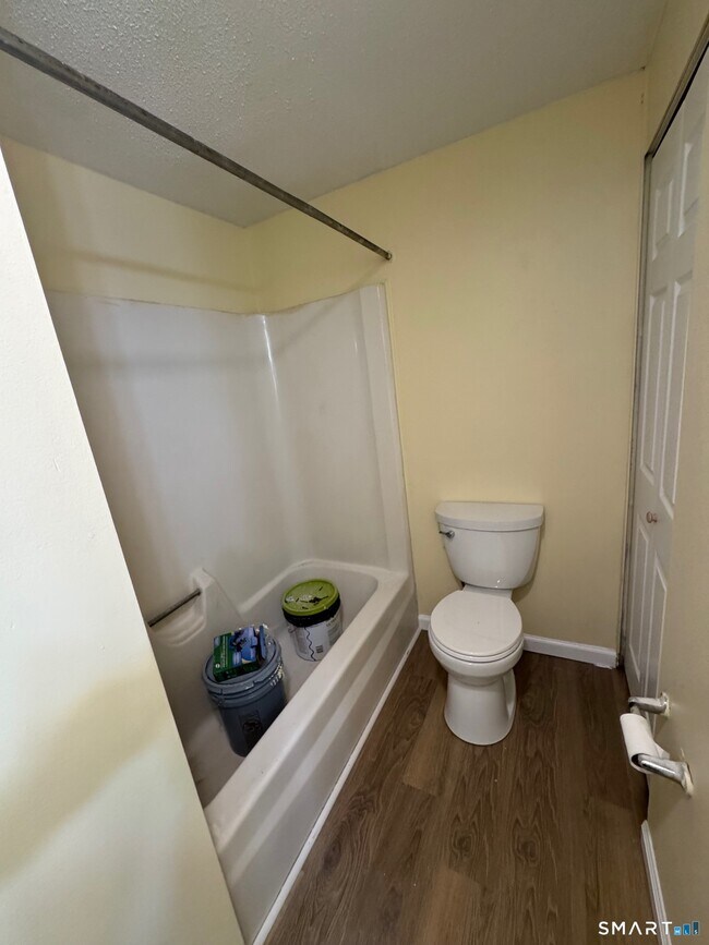 Building Photo - 184 Burgundy Hill Ln