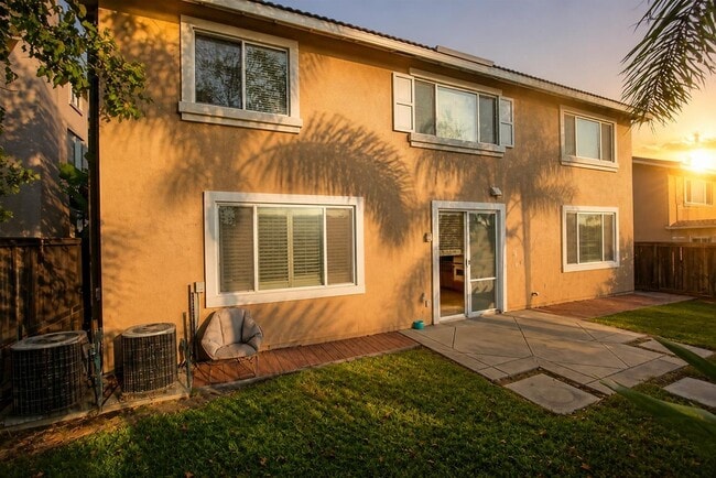 Building Photo - 7350 Legacy Pl