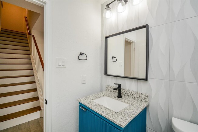 Building Photo - 1510 Plumwood Dr