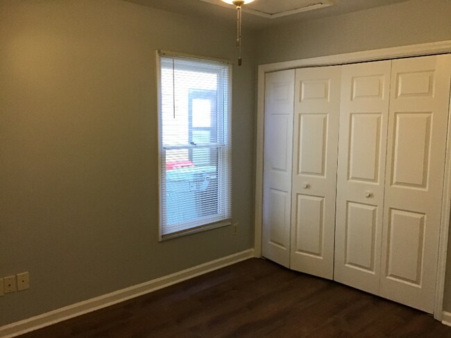 Building Photo - 2616 Burke Ln