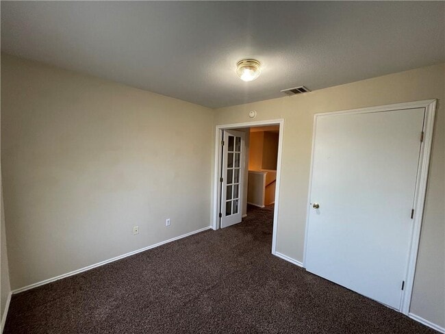 Building Photo - 3414 Crownover St