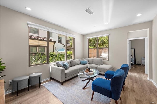 Building Photo - 107 Tubeflower