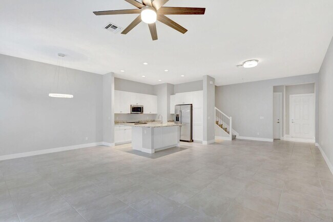 Building Photo - 4924 Pointe Midtown Way