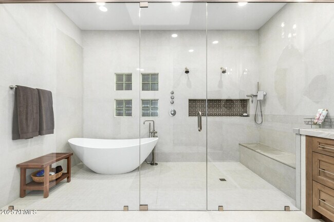 Building Photo - 7485 E Tumbleweed Dr