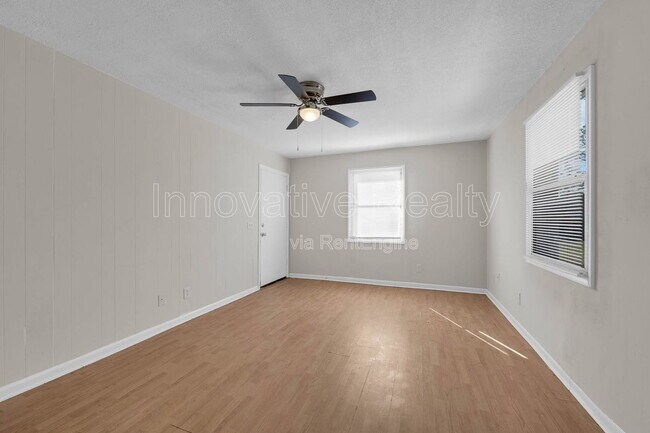 Building Photo - 5113 Curry Ford Rd